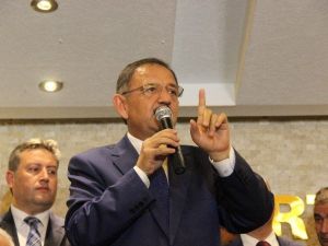 Bakan Özhaseki: "Recep Tayyip Erdoğan Tespihin İmamesi Gibidir"