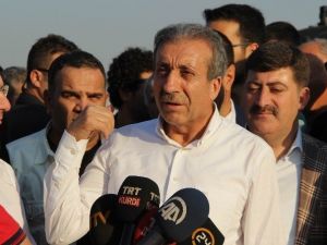 Mehdi Eker, Aile Kabristanını Ziyaret Etti