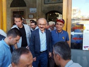 Bakan Elvan Bayram Namazını Karaman’da Kıldı