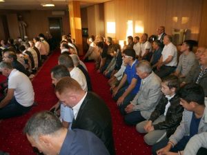 Paris’te Kurban Bayramı Namazında Camiler Doldu Taştı