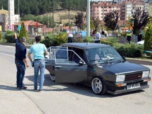 Bayram Günü Yol Verme Tartışması Kanlı Bitti: 2 Ölü, 3 Yaralı