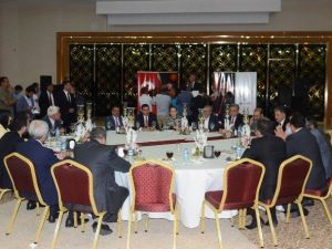 Malatya’da Ak Parti’de Bayramlaşma Töreni
