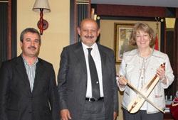 Amerikalı Yazar Brannıng'e Başkan Bakırcı'dan Fahri Hemşehrilik