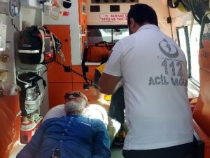 Elektrikli Bisikletli Yaşlı Adam Otomobile Çarptı