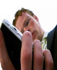 Cep telefonunu sakın oraya koymayın!