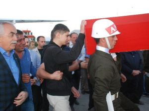 Şehit Uzman Çavuş Akatay’ın Cenazesi Tokat’a Getirildi