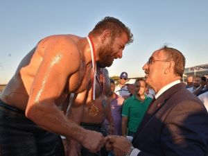 Yalıntaş’ın Başpehlivanı İsmail Balaban