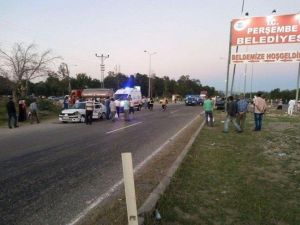 Kavşakta İki Otomobil Birbirine Girdi: 3’ü Ağır, 9 Yaralı
