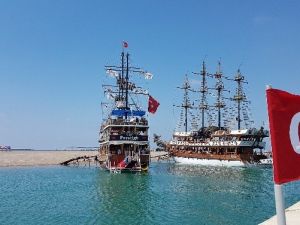 Prof. Dr. Balık’tan, Manavgat Irmağı’ndaki Teknelere Anket