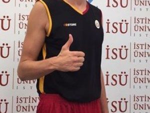 Galatasaray’da Tibor Pleiss Sağlık Kontrolünden Geçti