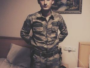 Zonguldak Şehidine Ağlıyor
