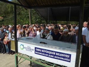 Otomobilinde Vurularak Öldürülen İş Adamı Toprağa Verildi