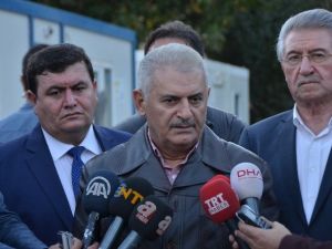 Başbakan Yıldırım Heyelan Meydana Gelen Köyü Ziyaret Etti