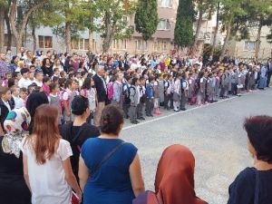Bursa’da İlk Ders Zili Çaldı