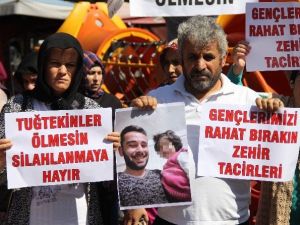 Acılı Aile, Adalet İçin Oğullarının Öldürüldüğü Parkta Eylem Yaptı