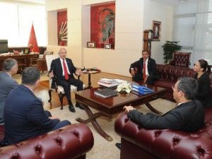 Kılıçdaroğlu, Türk Eczacıları Birliği Yönetimini Kabul Etti
