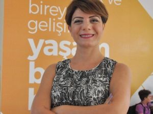 Okula Gitmek İstemeyen Çocuk Israrla Gönderilmeli