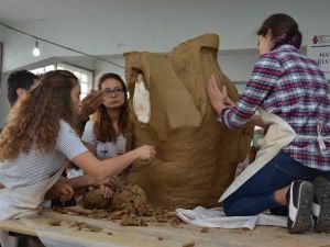 Uluslararası Pişmiş Toprak Sempozyumu’nda Çalışmalar Son Sürat