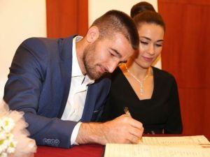 Sivasspor Kalecisi Tolgahan Acar Evlendi