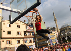 Rize'de Nefes Kesen Gösteri