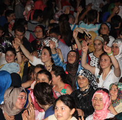 Grup Koliva ve Tarım'dan Rizelileri Coşturan Konser