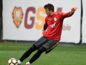 Galatasaray’da Beşiktaş Mesaisi Sürüyor
