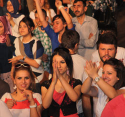 Bakırcı Havaya Soktu! Gruplar Eğlendirdi