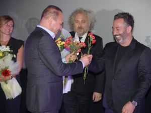 Cem Yılmaz’a Robert De Niro Benzetmesi