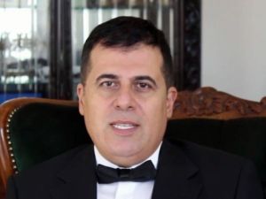 Sarkık Göğüsler Mutsuz Ediyor