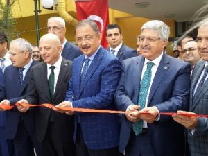 Bakan Özhaseki: “Sağlıksız Yapılara Sahibiz"