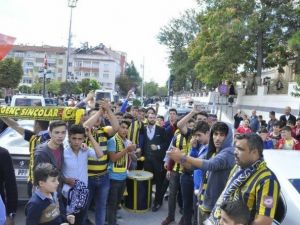 Ankaragücü’ne Taraftarlar Tarafından Sürpriz Karşılama