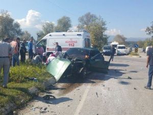 Sakarya’da Otomobille Kamyon Çarpıştı: 3 Yaralı