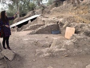 Edremit’te Antik Kentin Dükkanları Gün Yüzüne Çıkartıldı