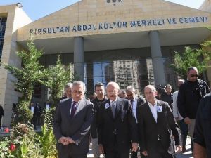Kılıçdaroğlu Chp Pm Üyesi Ali Öztunç’un Kayınpederinin Cenaze Törenine Katıldı