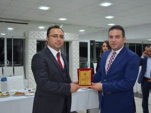 Tayini Çıkan Savcı Ve Hakime Veda Yemeği