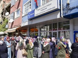 Gümüşhane’de Kadınlardan Typ İzdihamı