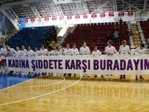 Özgecan Basketbol Turnuvası Başladı
