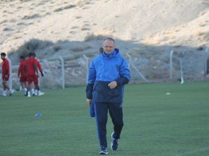 Yeni Malatyaspor’da İrfan Buz Eleştirilere Yanıt Verdi