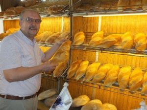 Askıda Ekmek Uygulaması İhtiyaç Sahiplerinin Yüzünü Güldürüyor