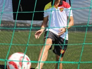 Göztepeli Jahovic’e Milli Davet