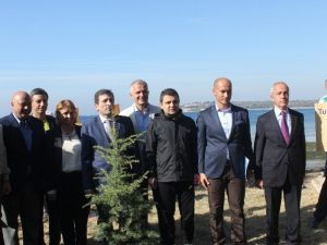 ’Turkcell Gelibolu Maratonu’nda Barış İçin Fidan Dikildi