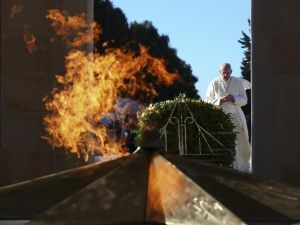 Papa Francis: “Kafkasya’da Barış Sağlanmasını İstiyorum”
