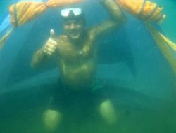 Rizeli Denizin Dibine Çadır Kurdu