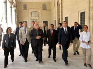 Bakan Avcı, Topkapı Sarayı Restorasyon Çalışmalarını İnceledi