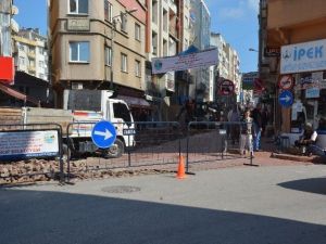Sakarya Caddesi Yol Yenileme Çalışmaları Başladı