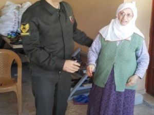Komutandan Şehit Ailesine Ziyaret