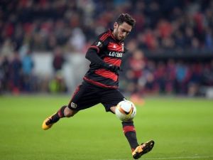 Hakan Çalhanoğlu Almanya’da Haftanın Futbolcusu