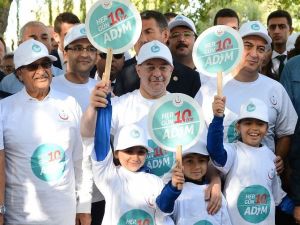 Dünya Yürüyüş Günü’nde ’Her Gün 10 Bin Adım’ Etkinliği