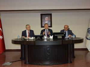 Vali Yavuz Okullar Ve Çevresinin Güvenliği İçin Toplantı Yaptı