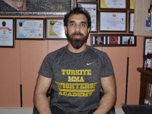 Dünya Şampiyonundan Belgesiz Salon Açanlara Tepki